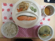 今日の給食とおやつ6月3日