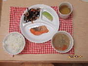 今日の給食4月6日