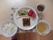 今日の給食とおやつ7月23日