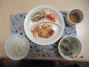 今日の給食とおやつ11月25日