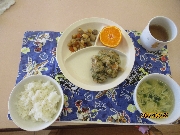 今日の給食とおやつ2月25日