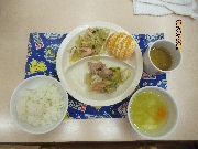今日の給食とおやつ3月6日