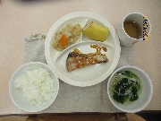 今日の給食とおやつ3月11日