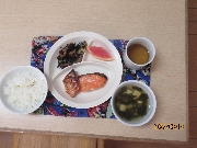 今日の給食とおやつ3月18日