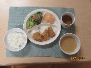 今日の給食とおやつ3月19日