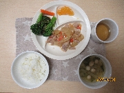 今日の給食とおやつ4月1日