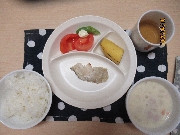 今日の給食とおやつ4月10日