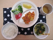 今日の給食とおやつ4月30日