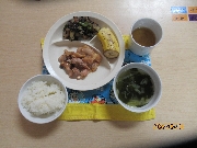 今日の給食とおやつ5月1日