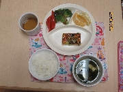 今日の給食とおやつ5月27日