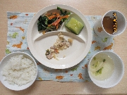今日の給食とおやつ6月4日