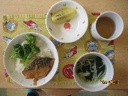 今日の給食とおやつ6月13日
