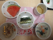 今日の給食とおやつ6月16日