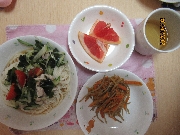 今日の給食とおやつ7月4日